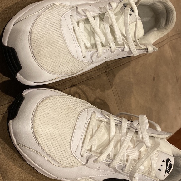 White w/black and grey Air max.worn 2x just to tight - Picture 2 of 4